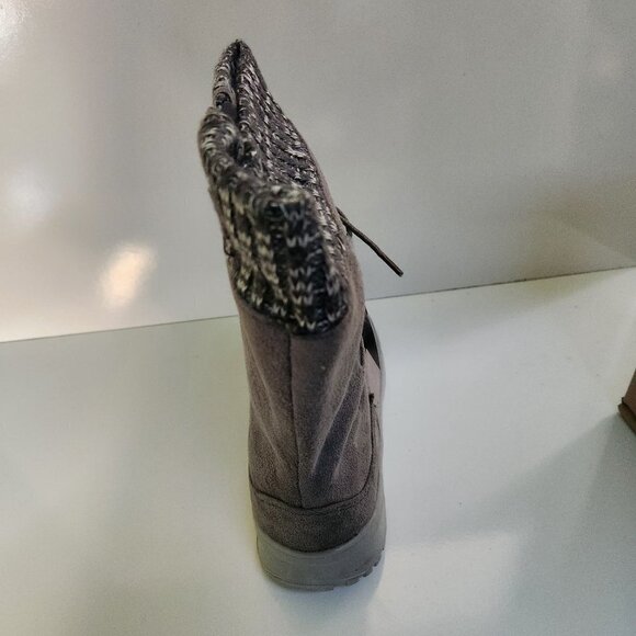 Itasca NIB Charlotte Gray Faux Suede Knit Bungee Detail Mid Calf Boots Size 10 - Picture 5 of 11